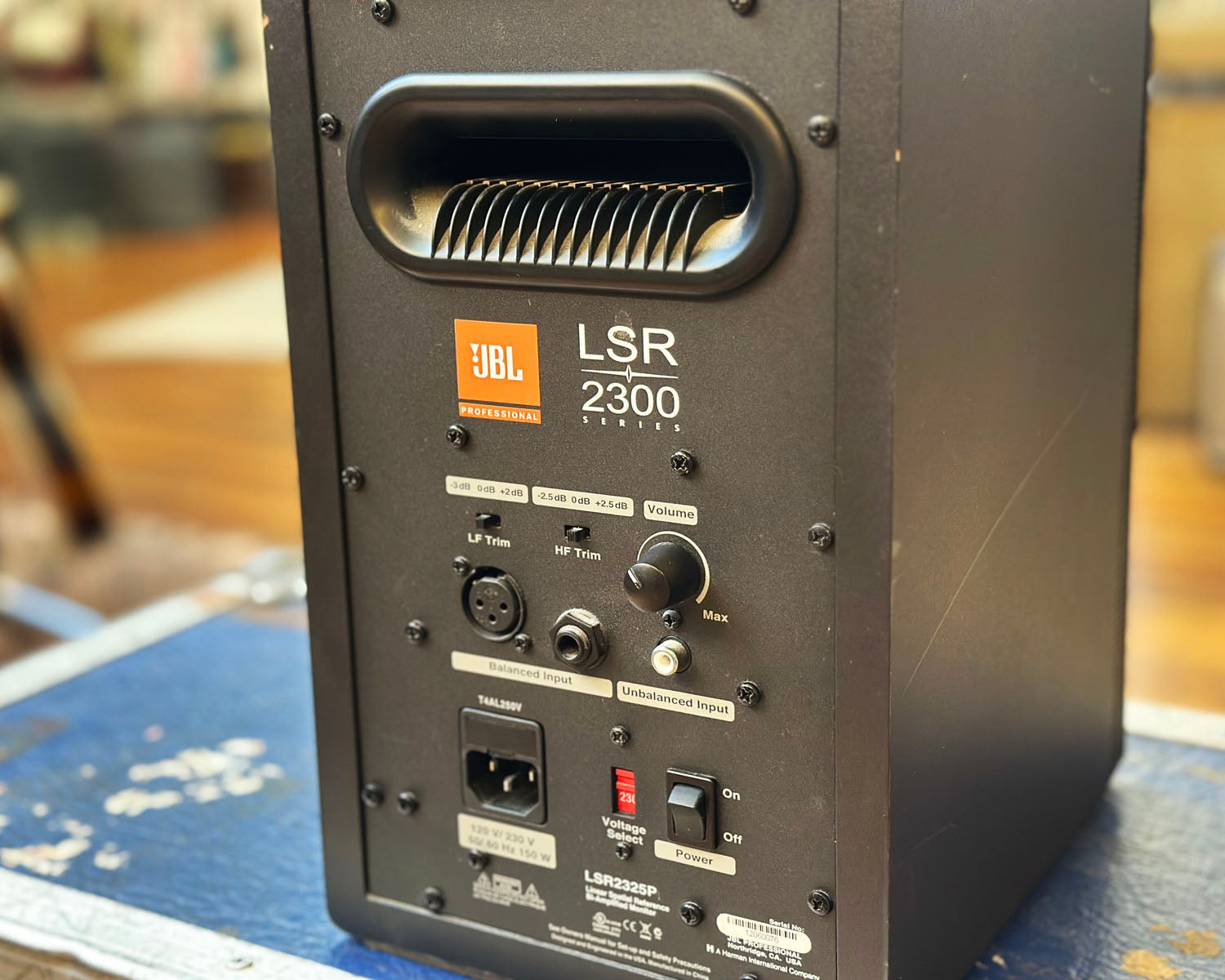 JBL Single LSR 2300 – Found Sound