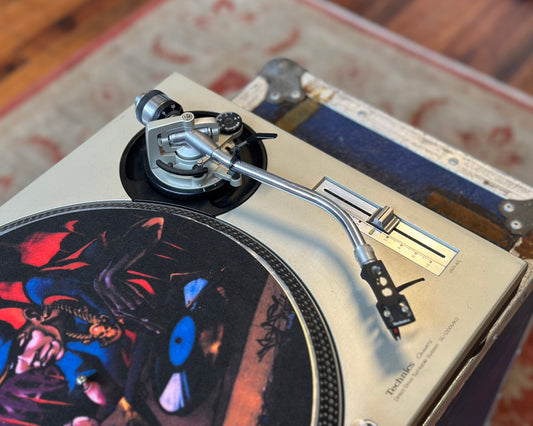 Technics SL-1200 MK2 Quartz Direct Drive DJ Turntable