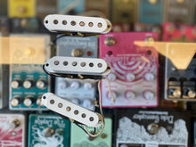 Load image into Gallery viewer, Fender Custom &#39;54 Strat Set
