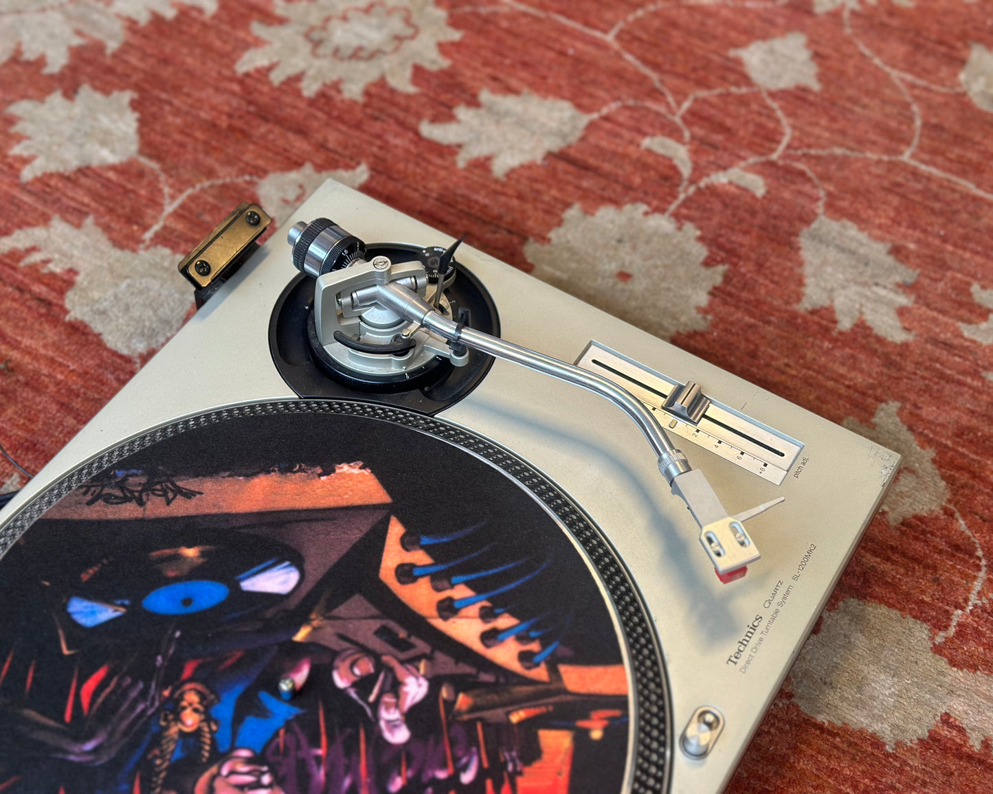 Technics SL-1200 MK2 Quartz Direct Drive DJ Turntable