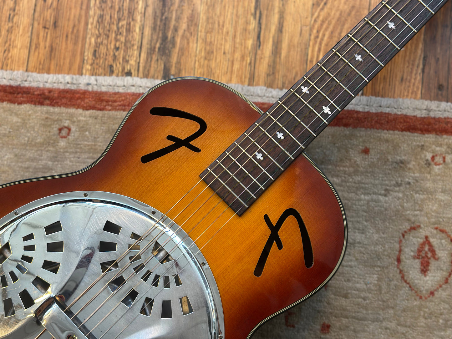 Fender FR-50 Resonator