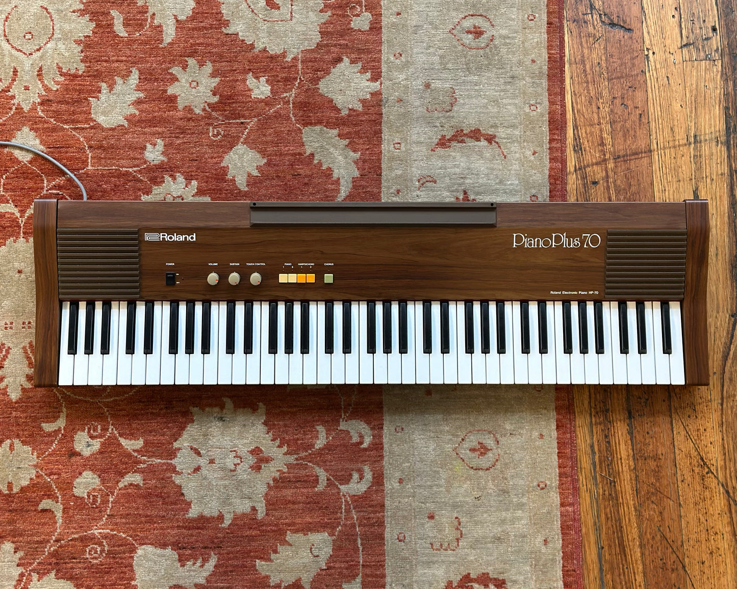 Roland HP-70 Piano Plus