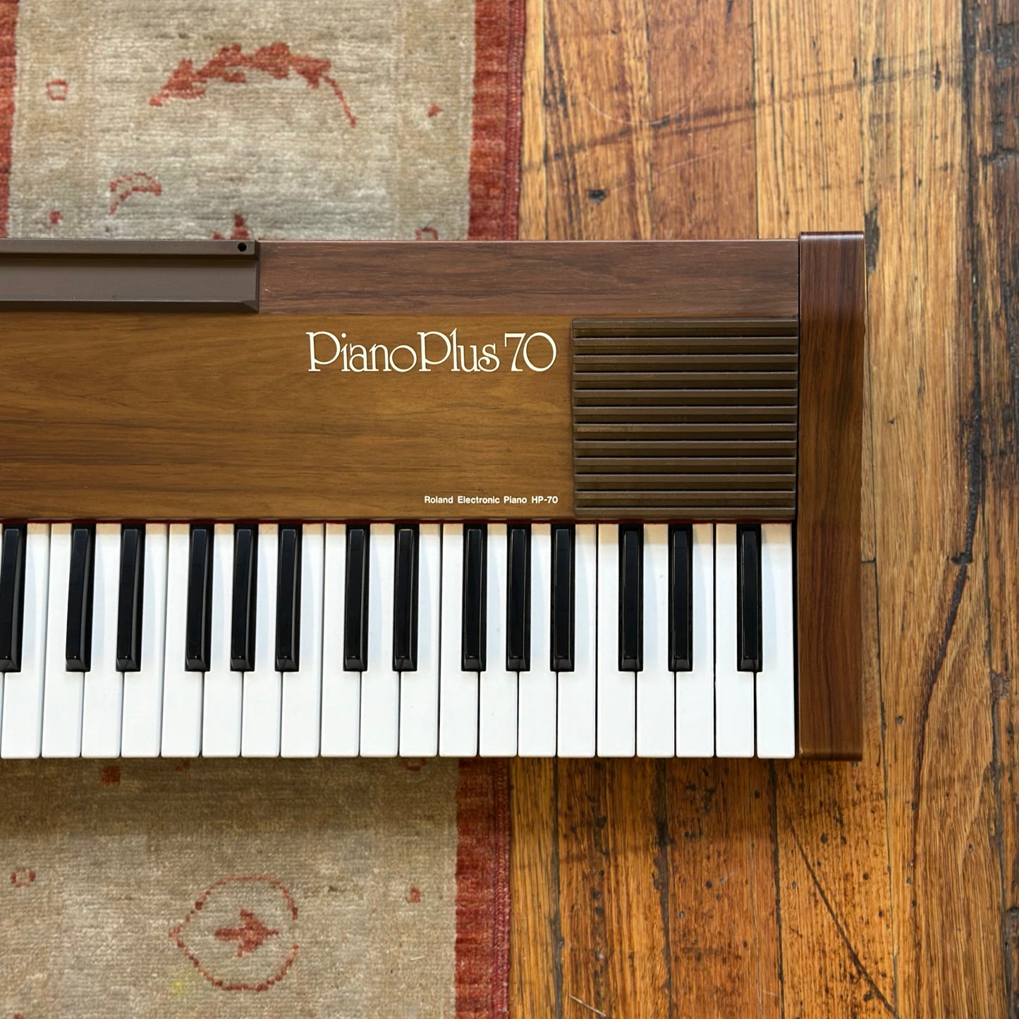 Roland HP-70 Piano Plus