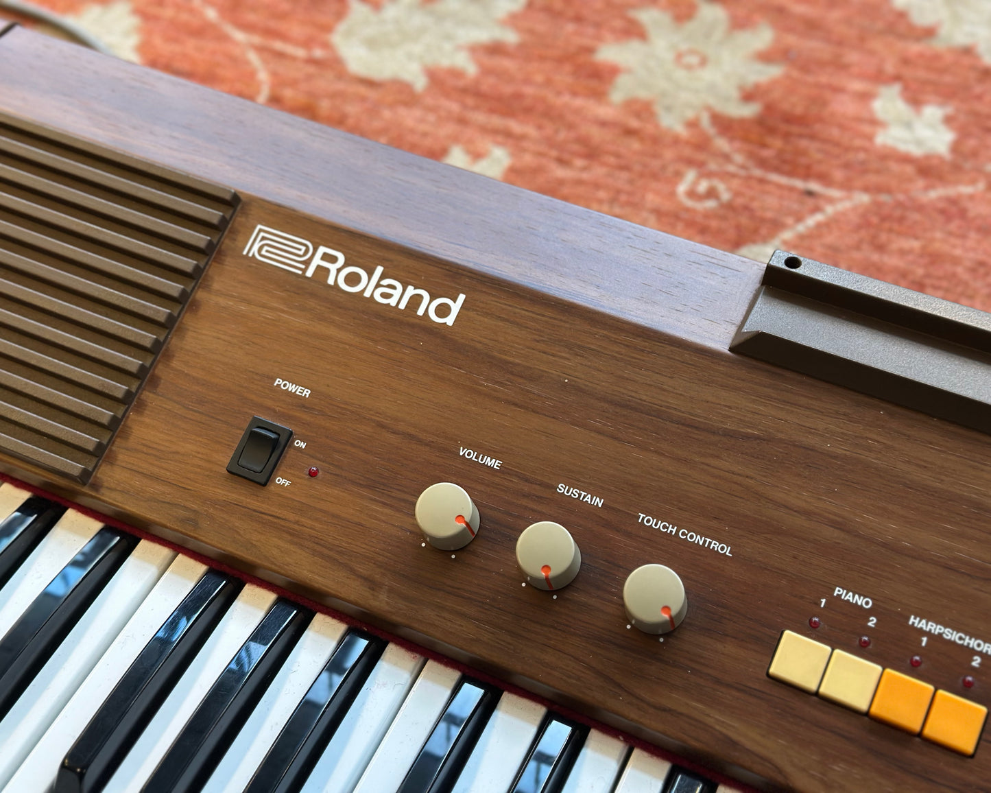 Roland HP-70 Piano Plus