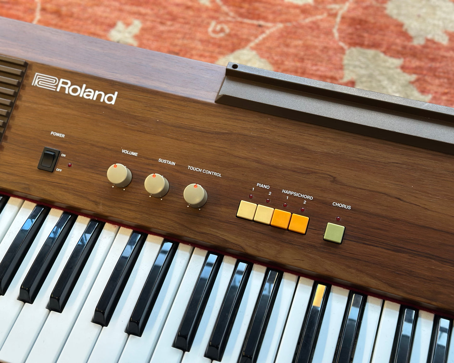Roland HP-70 Piano Plus
