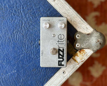 Load image into Gallery viewer, Catalinbread Fuzzrite
