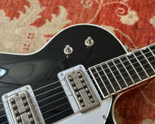 Load image into Gallery viewer, 2013 FSR Gretsch 6128T Duo Jet w/ OHSC (Non-Chambered 4.62kg)
