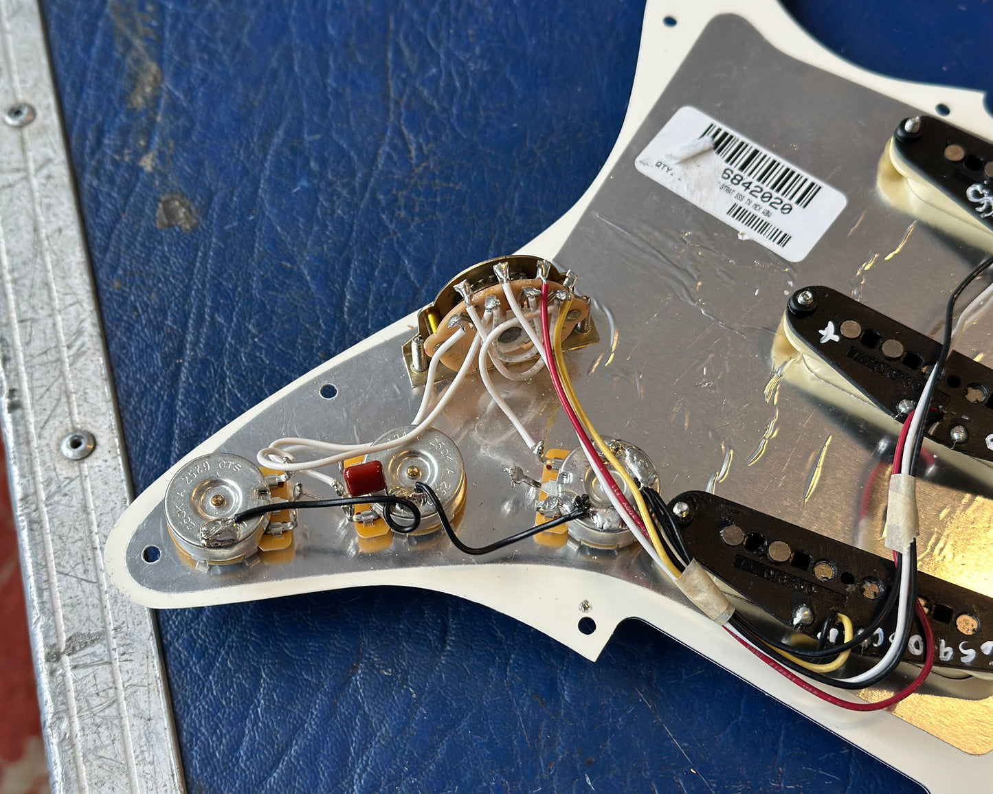 Fender Pre-Wired Strat Pickguard - Tex Mex SSS