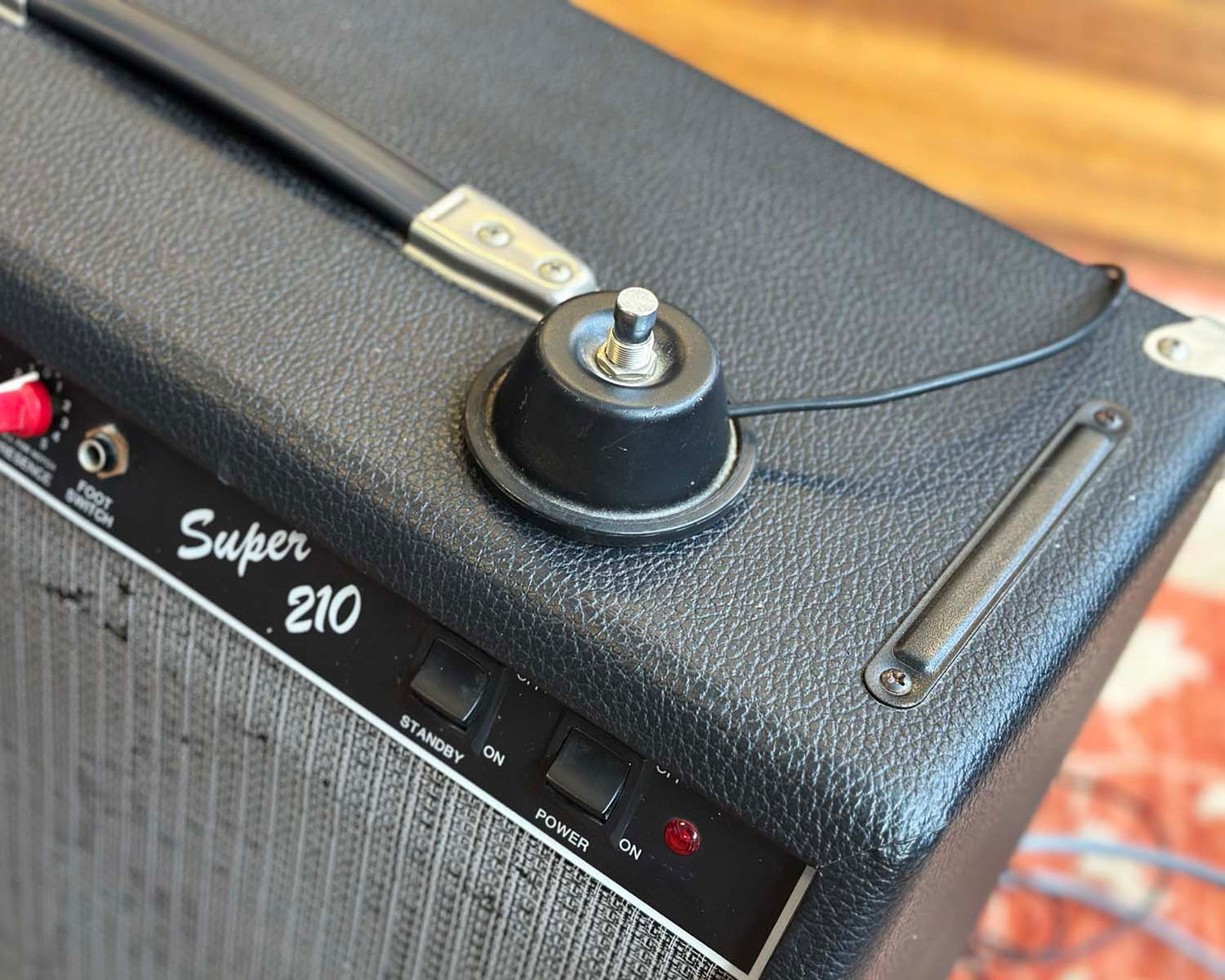 Early '90s Fender Super 210 60W 2-Channel Combo - Made in USA