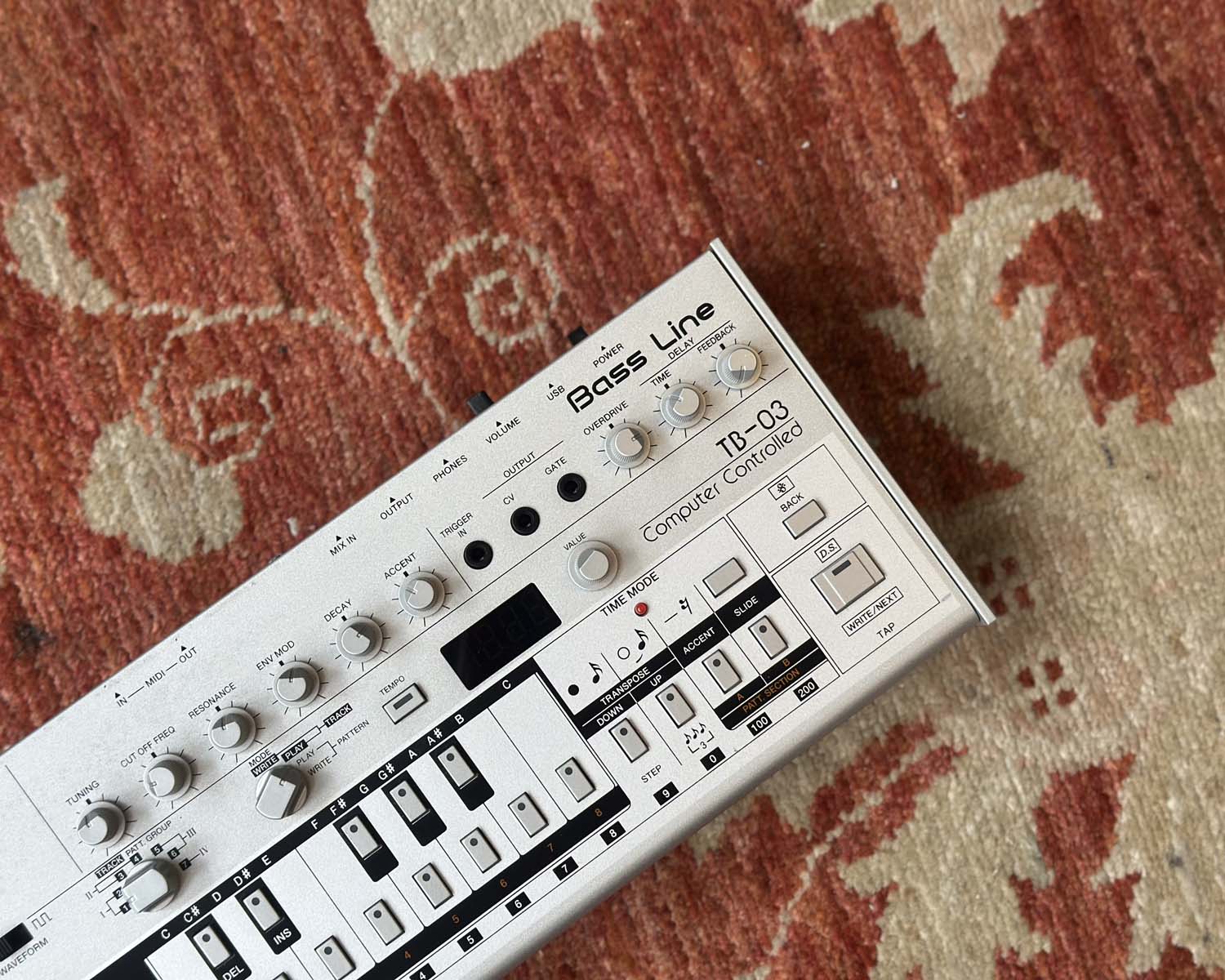 Roland TB-03 Bassline Synthesizer – Found Sound