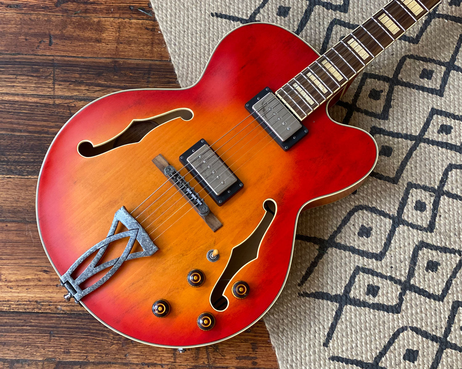 Ibanez afv75 best sale artcore hollowbody