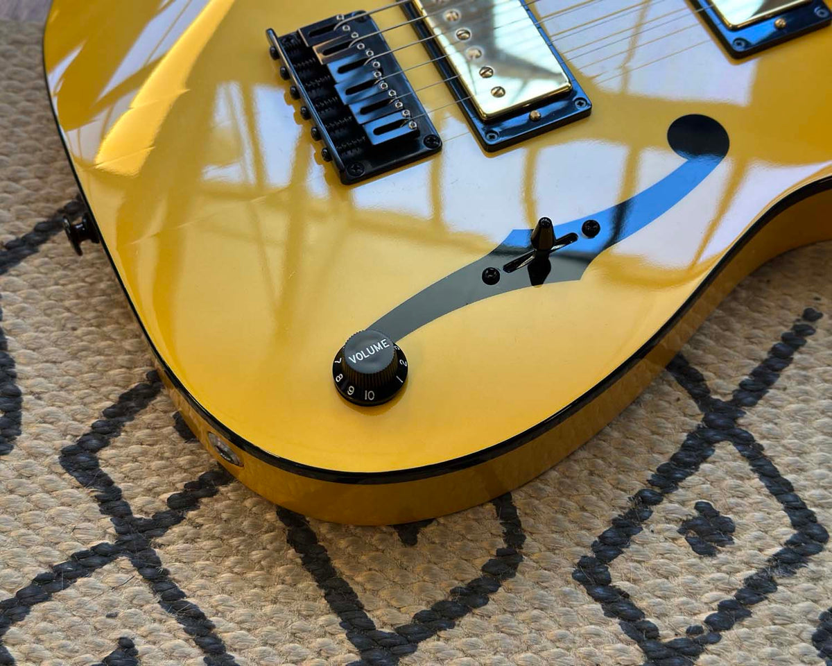 Ibanez PGM1000T Custom Shop Paul Gilbert Artist Signature - Aged Cream Burst