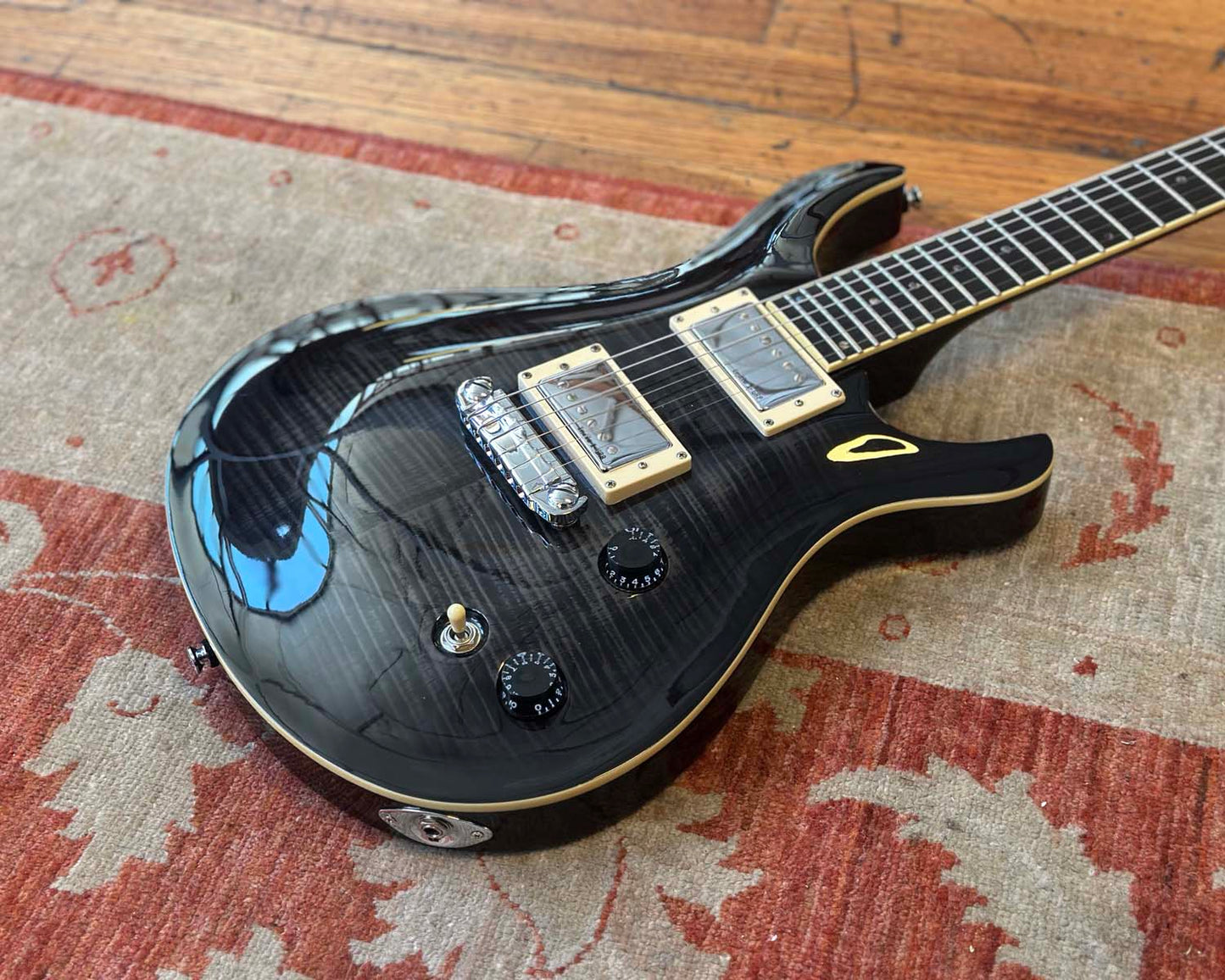 Indie Guitar Co. Studio Thru PRS Style - Charcoal Flame Maple