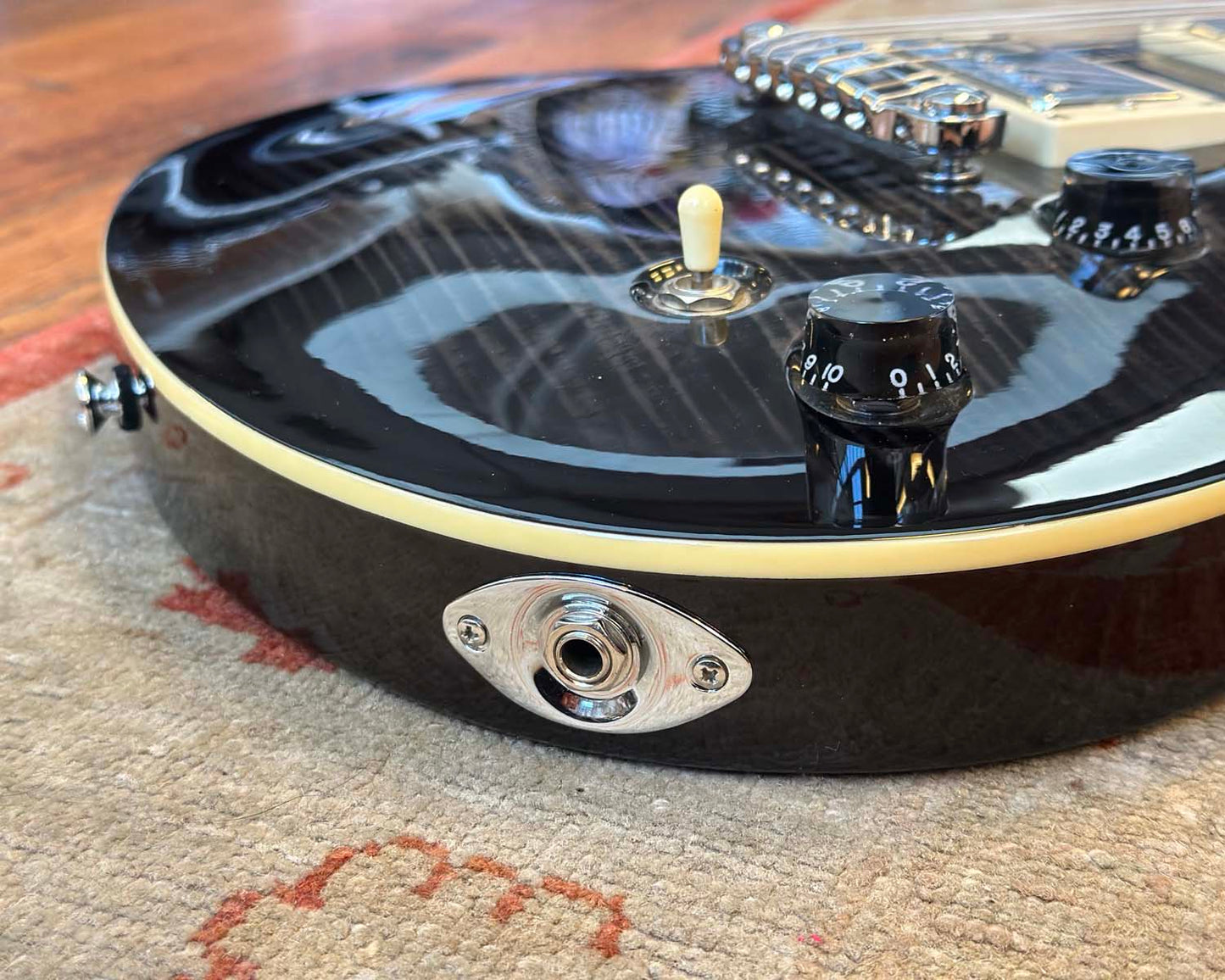 Indie Guitar Co. Studio Thru PRS Style - Charcoal Flame Maple