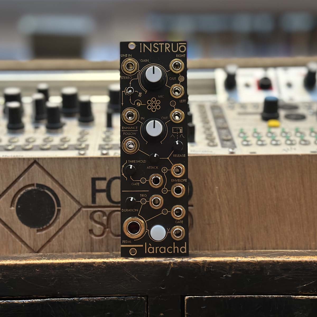 Instruo Lárachd Eurorack Audio Input Module with Footswitch