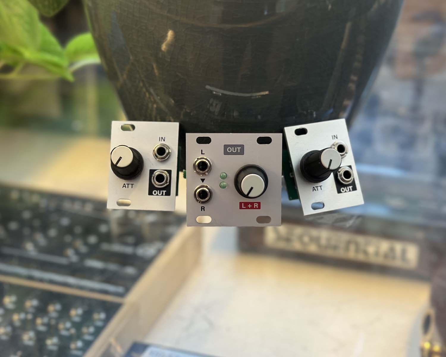 Intellijel 1U Passive Utility Bundle (2 x Att 1U & Stereo Out JACKS 1U ...