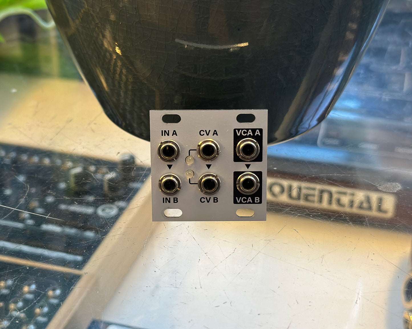 Intellijel Dual VCA 1U