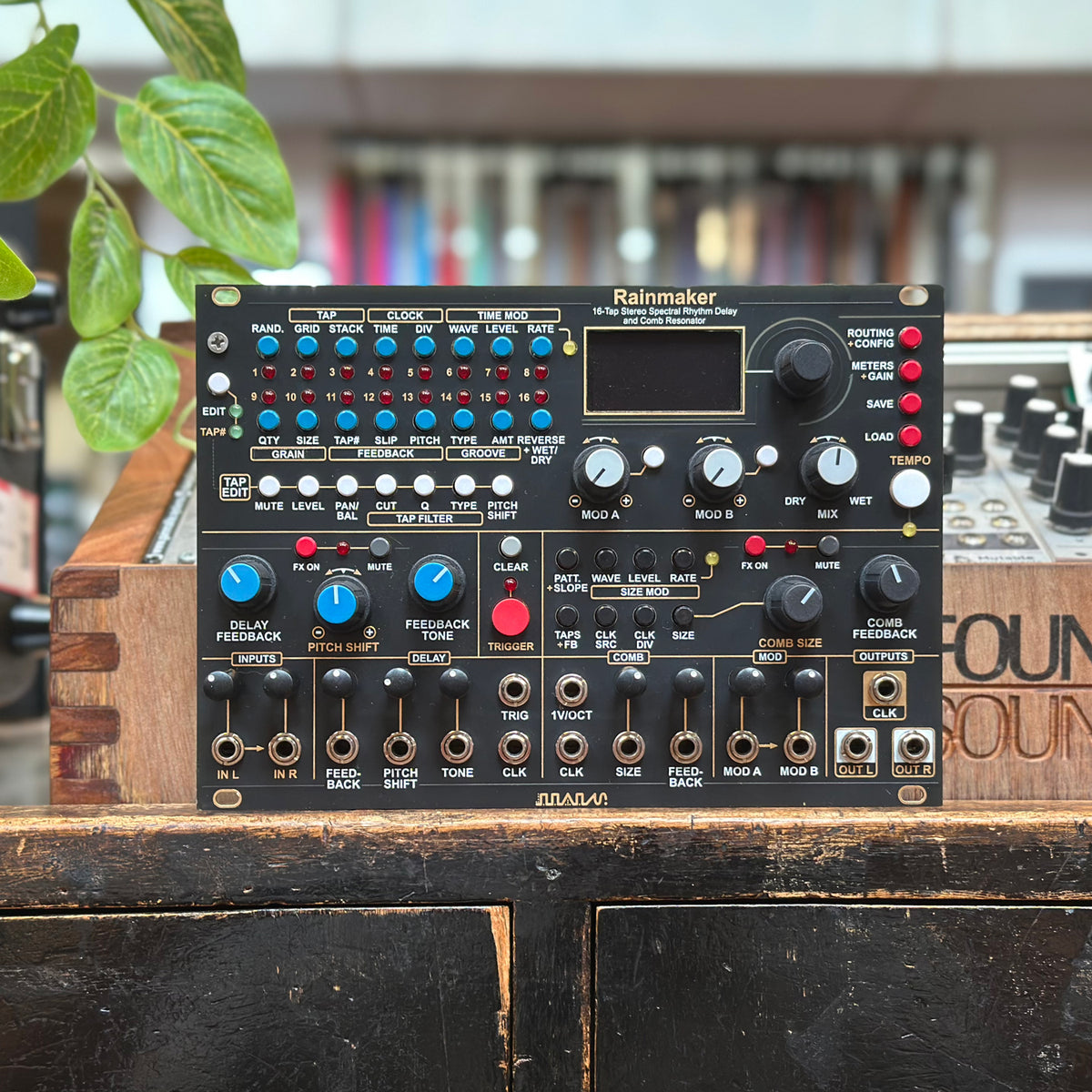 Intellijel Cylonix Rainmaker Stereo Rhythmic Delay and Comb Resonator Module - Dark Edition