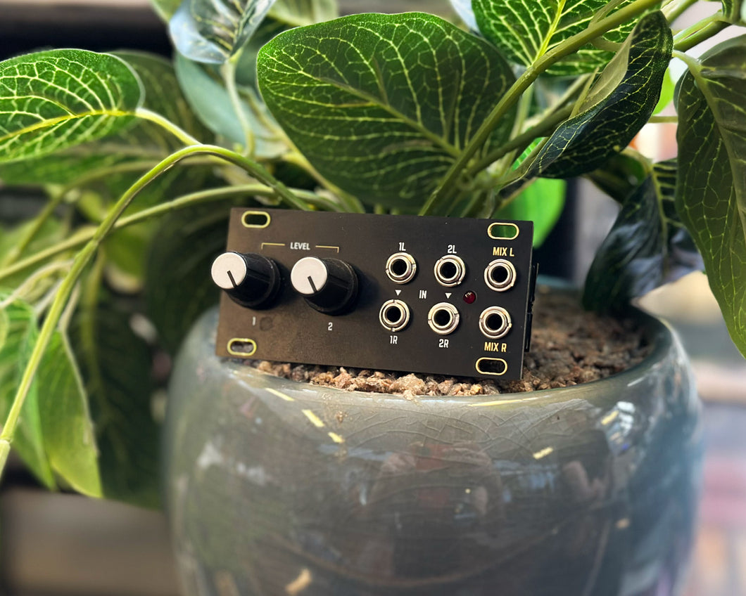 Intellijel Stereo Mixer 1U