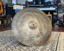 Load image into Gallery viewer, Istanbul 24&quot; Agop Signature Ride w/ Xtreme Cymbal Bag
