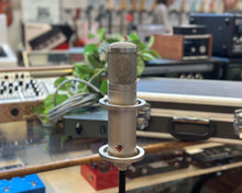 Load image into Gallery viewer, Studio Projects T3 Valve Condenser
