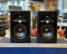 Load image into Gallery viewer, JBL 305P MkII Studio Monitors (Pair)
