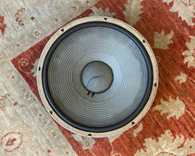 Load image into Gallery viewer, JBL LE15A 8Ω 250 Watt 15&quot; Loudspeaker
