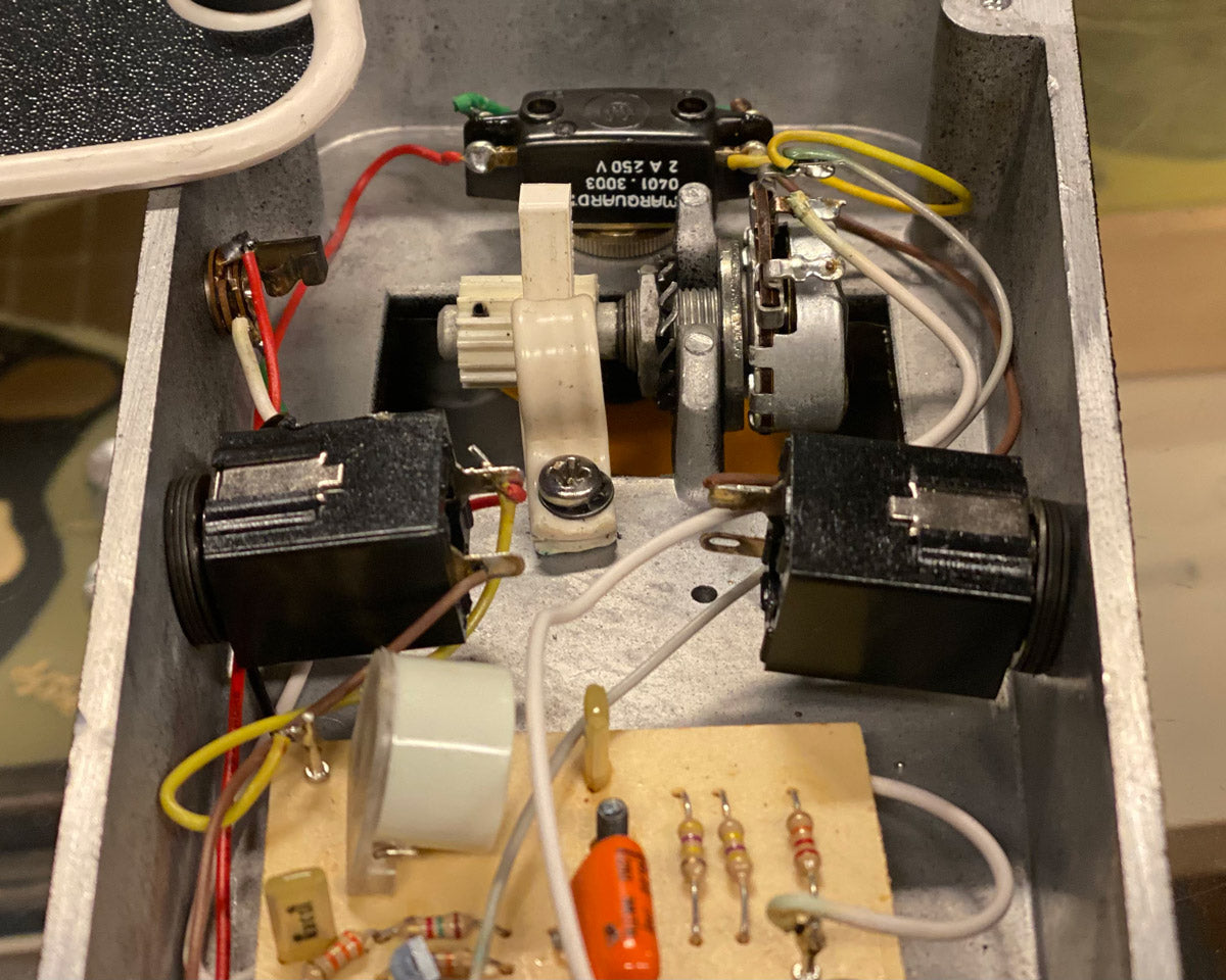 1970s Jen Cry Baby Super Wah - White Fasel (Made in Italy