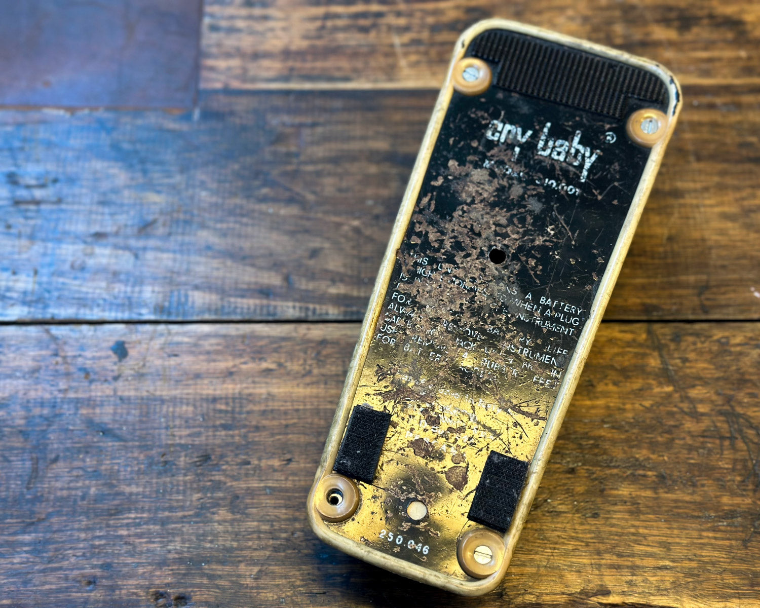 Early '70s Jen Cry Baby Wah - Model 310.001(250.046) - Red Fasel