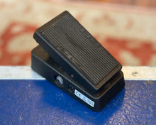 Load image into Gallery viewer, Jim Dunlop CBM95 Cry Baby Mini
