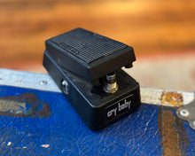 Load image into Gallery viewer, Jim Dunlop Cry Baby Mini
