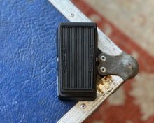Load image into Gallery viewer, Jim Dunlop Cry Baby Mini
