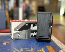 Load image into Gallery viewer, Jim Dunlop Cry Baby Mini
