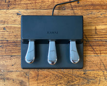 Load image into Gallery viewer, KAWAI MP11SE Stage Piano
