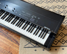 Load image into Gallery viewer, KAWAI MP11SE Stage Piano
