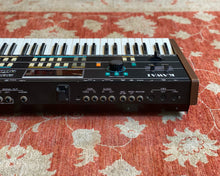 Load image into Gallery viewer, KAWAI SX-240 8-Voice Polyphonic Programmable Synthesizer
