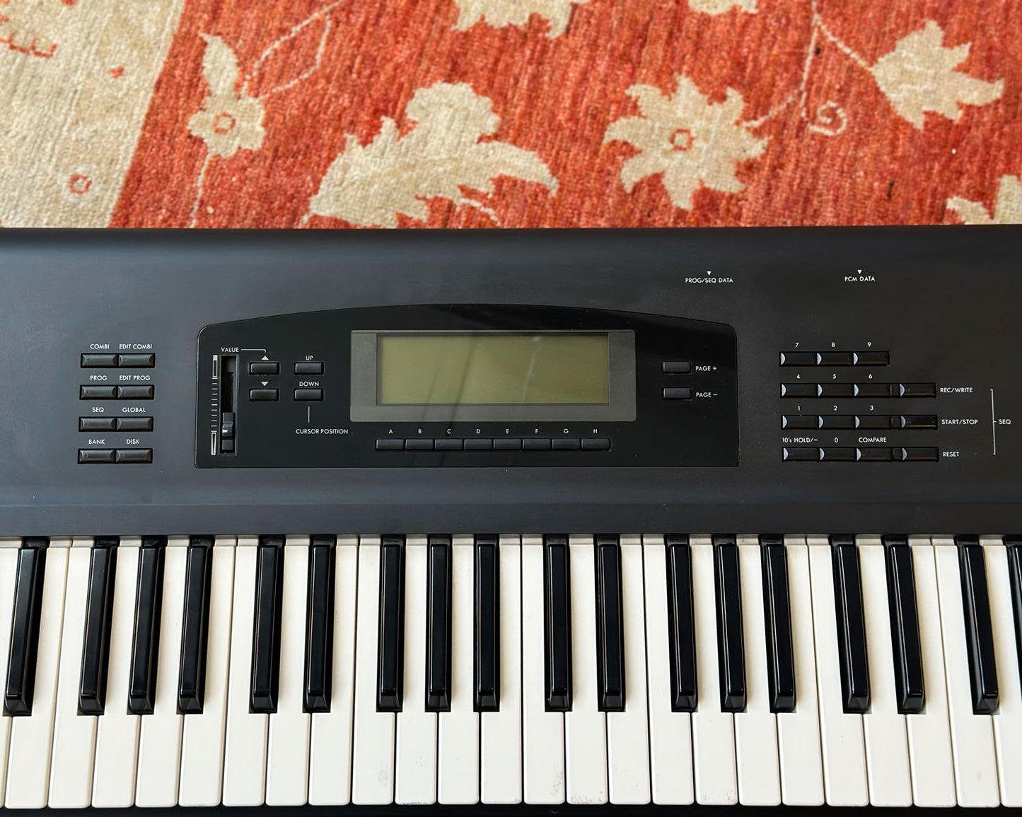 KORG 01/W FD Workstation