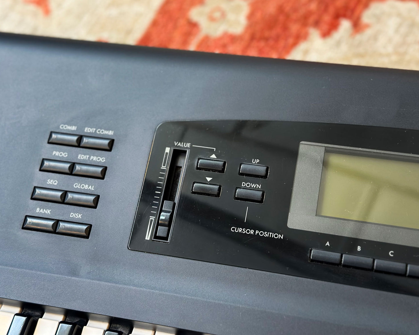 KORG 01/W FD Workstation
