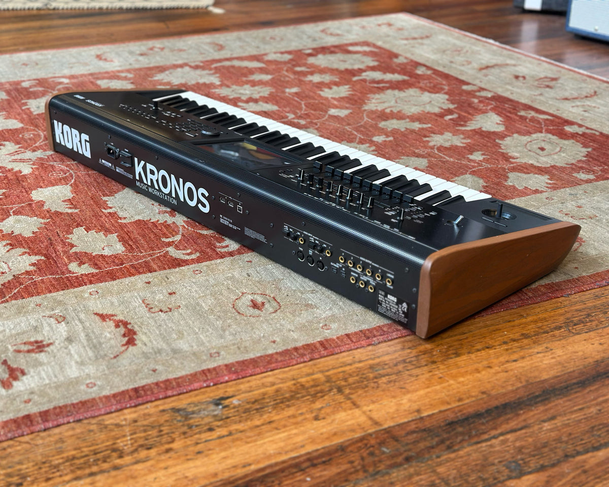 KORG Kronos 2 61-Key Workstation