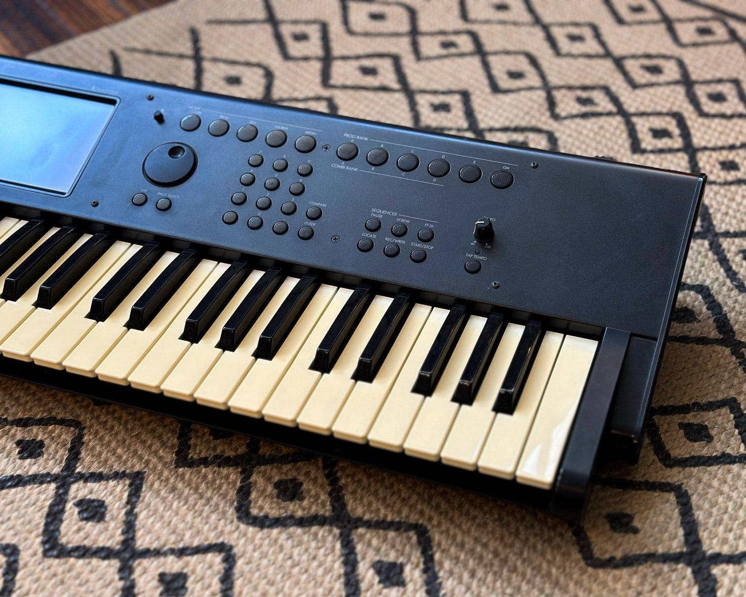 KORG M50 ミュージックワークステーション 61キー ジャンク Korg M50-61 61-Key Synth Workstation | zZounds