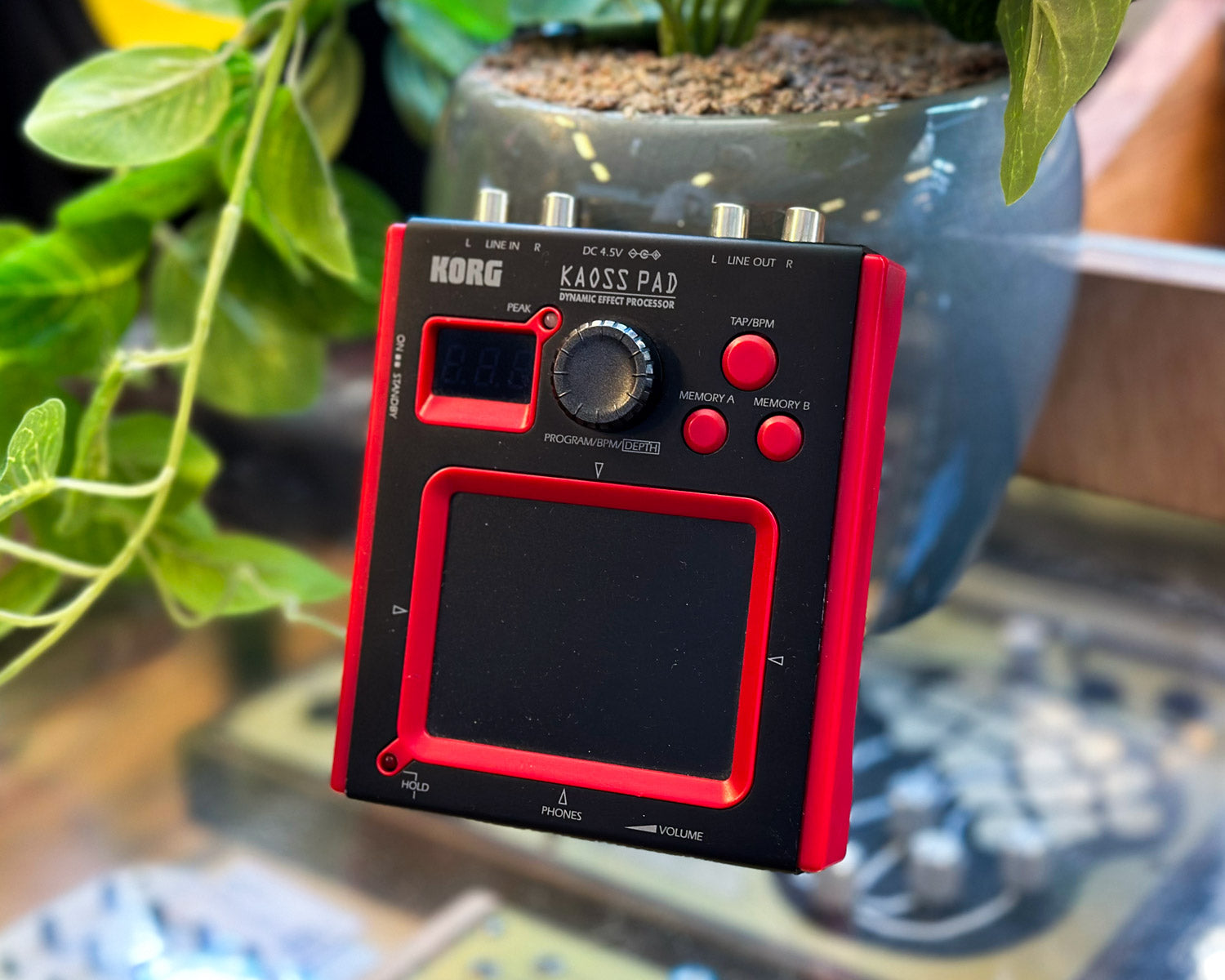 KORG KAOSS PAD mini-KP ダイナミックエフェクトプロセッサー Amazon | KORG コルグ ダイナミック・エフェクト・プロセッサー カオス