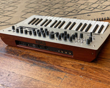 Load image into Gallery viewer, KORG Minilogue
