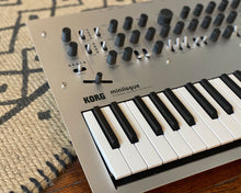 Load image into Gallery viewer, KORG Minilogue
