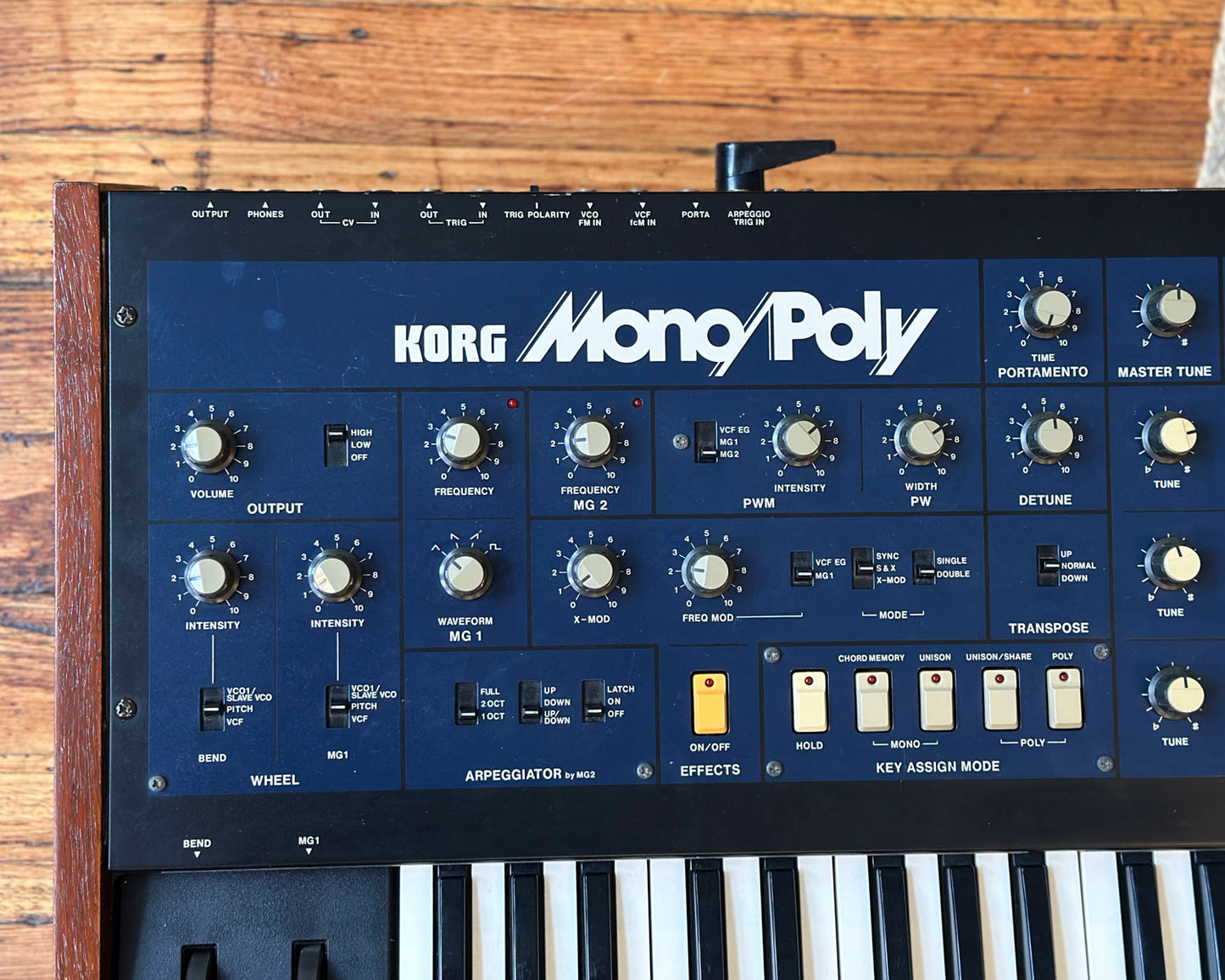 KORG Mono/Poly 4-Voice Analog Synthesizer w/ModyPoly & HiRes Mods