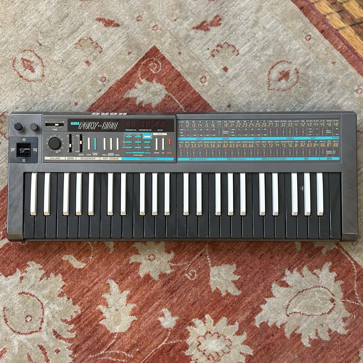 KORG Poly-800 Polyphonic Analogue Synthesizer - Reverse Keys - Modded