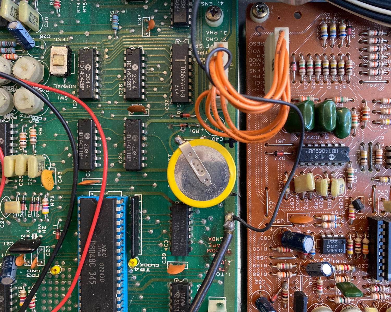 KORG PolySix - Includes MIDI In Mod & Flight Case - 117v – Found Sound