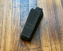 Load image into Gallery viewer, KORG Polyphonic Ensemble FK-4 Controller
