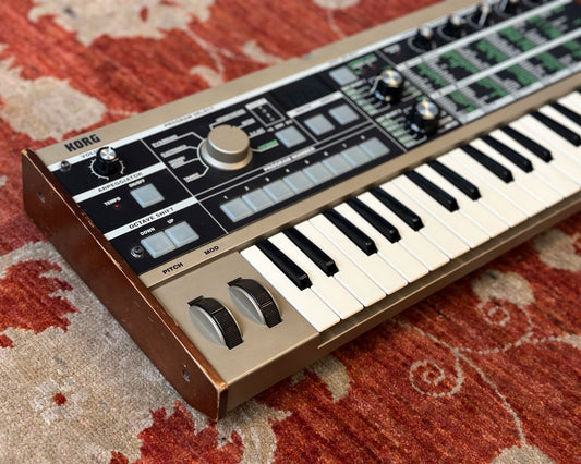KORG microKORG Synthesizer/Vocoder