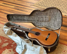 Load image into Gallery viewer, Katoh 101/MCG110C Classical Guitar
