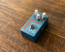 Load image into Gallery viewer, Keeley Electronics Oxblood Germanium Overdrive
